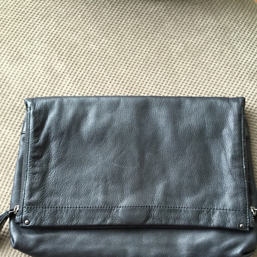 KENNETH COLE BLACK LEATHER CLUTCH  - EUC